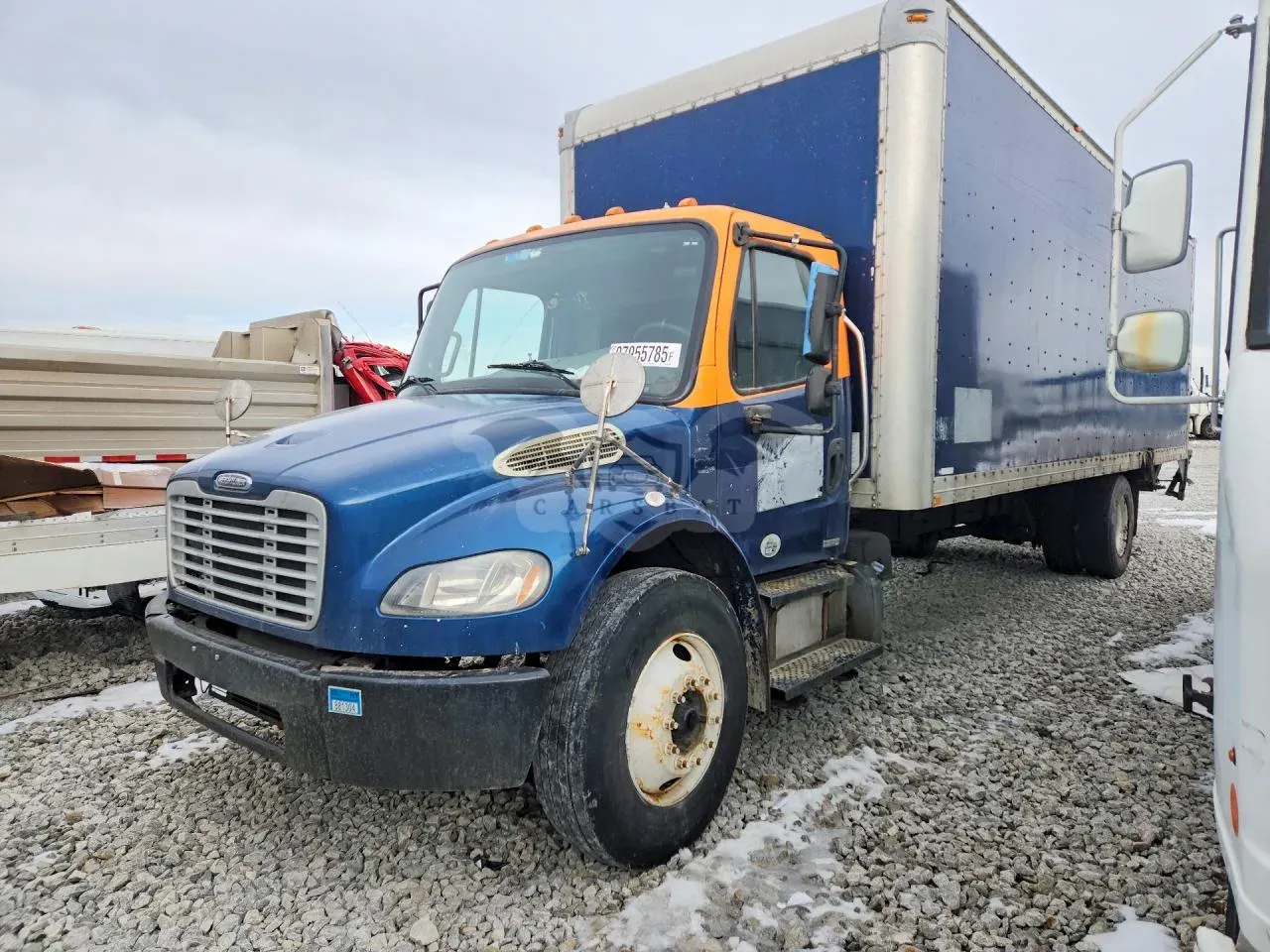 Freightliner Business Class M2 106 MEDIUM DUTY 6.7L 6 2011