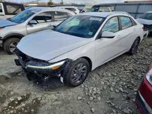 Hyundai Elantra SEL 2.0L 4 2024