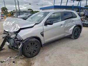 Mitsubishi Outlander ES 2.0L 4 2022