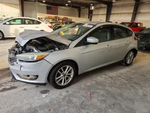 Ford Focus SE 2.0L 4 2015
