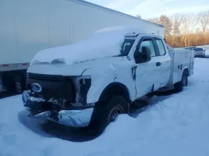 Ford F-350 SUPER DUTY 6.2L 8 2019