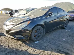 Hyundai Sonata SE 2.4L 4 2013
