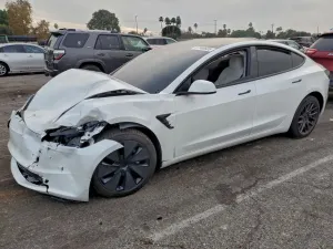 Tesla Model 3 2025