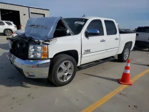 Chevrolet Silverado 1500 C1500 LT 5.3L 8 2013