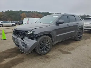 Jeep Grand Cherokee LAREDO 3.6L 6 2021