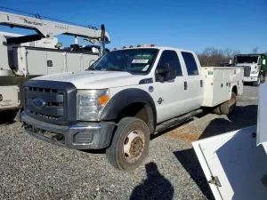 Ford F-450 6.7L 8 2015