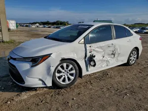 Toyota Corolla LE 2.0L 4 2025