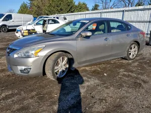 Nissan Altima 3.5S 3.5L 6 2013