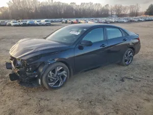 Hyundai Elantra SEL SPORT 2.0L 4 2025