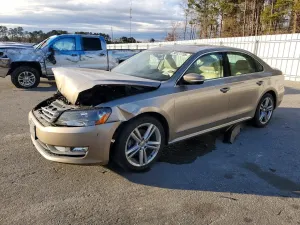 Volkswagen Passat SEL 1.8L 4 2015