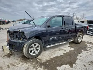 Nissan Titan XE 5.6L 8 2010