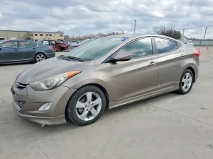Hyundai Elantra GLS 1.8L 4 2013