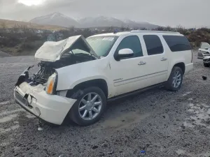 GMC Yukon DENALI 6.2L 8 2013