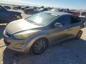 Hyundai Elantra SE 1.8L 4 2015