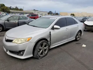 Toyota Camry SE 3.5L 6 2012