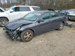 Hyundai Elantra SE 2.0L 4 2021