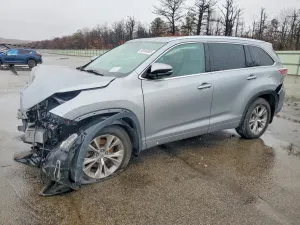 Toyota Highlander XLE 3.5L 6 2015