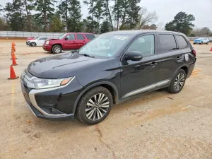 Mitsubishi Outlander SE 2.4L 4 2020