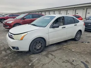 Ford Focus SE 2.0L 4 2010