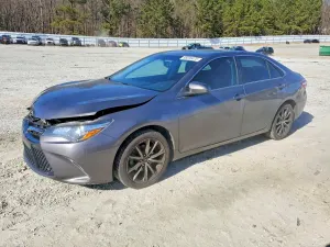 Toyota Camry LE 2.5L 4 2015