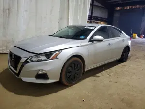 Nissan Altima S 2.5L 4 2020