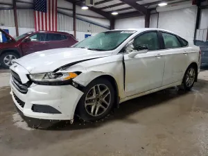 Ford Fusion SE 2.5L 4 2013