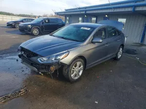 Hyundai Sonata LIMITED 2.4L 4 2019