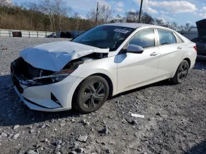 Hyundai Elantra SEL 2.0L 4 2021