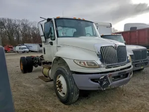 International DuraStar / 4000 4400 7.6L 6 2012