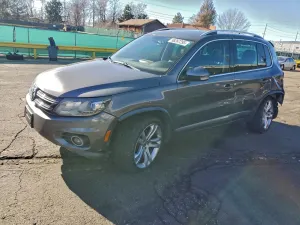Volkswagen Tiguan S 2.0L 4 2016