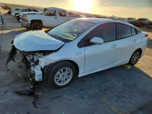 Toyota Prius LE 1.8L 4 2022