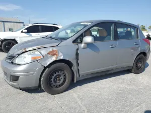 Nissan Versa S 1.8L 4 2012