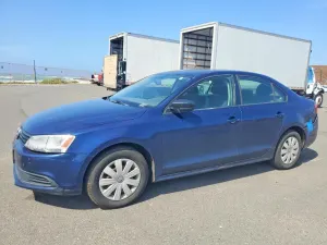 Volkswagen Jetta BASE 2.0L 4 2014
