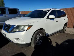 Nissan Pathfinder S 3.5L 6 2014