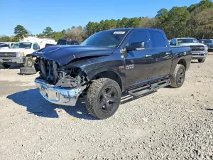 RAM 1500 SLT 5.7L 8 2016