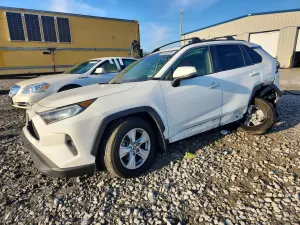 Toyota Rav4 XLE 2.5L 4 2019