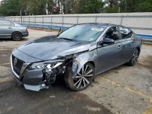 Nissan Altima SR 2.5L 4 2019