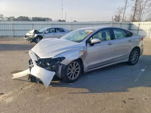 Ford Fusion SE 2.5L 4 2017