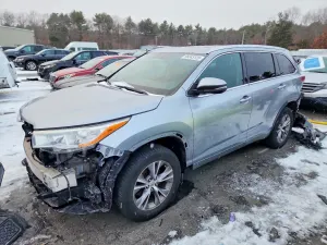 Toyota Highlander XLE 3.5L 6 2014