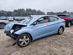 Hyundai Elantra GLS 1.8L 4 2013