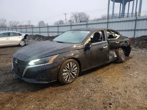 Nissan Altima SV 2.5L 4 2024