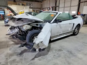 Ford Mustang 3.8L 6 2000