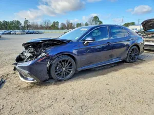 Toyota Camry XSE 2.5L 4 2021