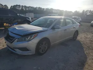 Hyundai Sonata SE 2.4L 4 2015