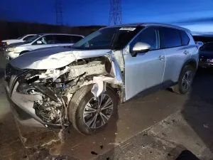 Nissan Rogue SV 1.5L 3 2022