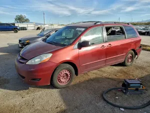 Toyota Sienna CE 3.5L 6 2007