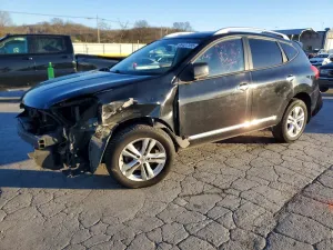 Nissan Rogue S 2.5L 4 2013