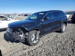Jeep Grand Cherokee LAREDO 3.6L 6 2015