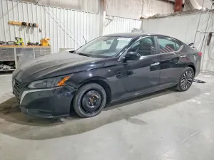 Nissan Altima SV 2.5L 4 2023