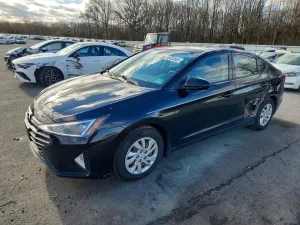 Hyundai Elantra SE 2.0L 4 2020